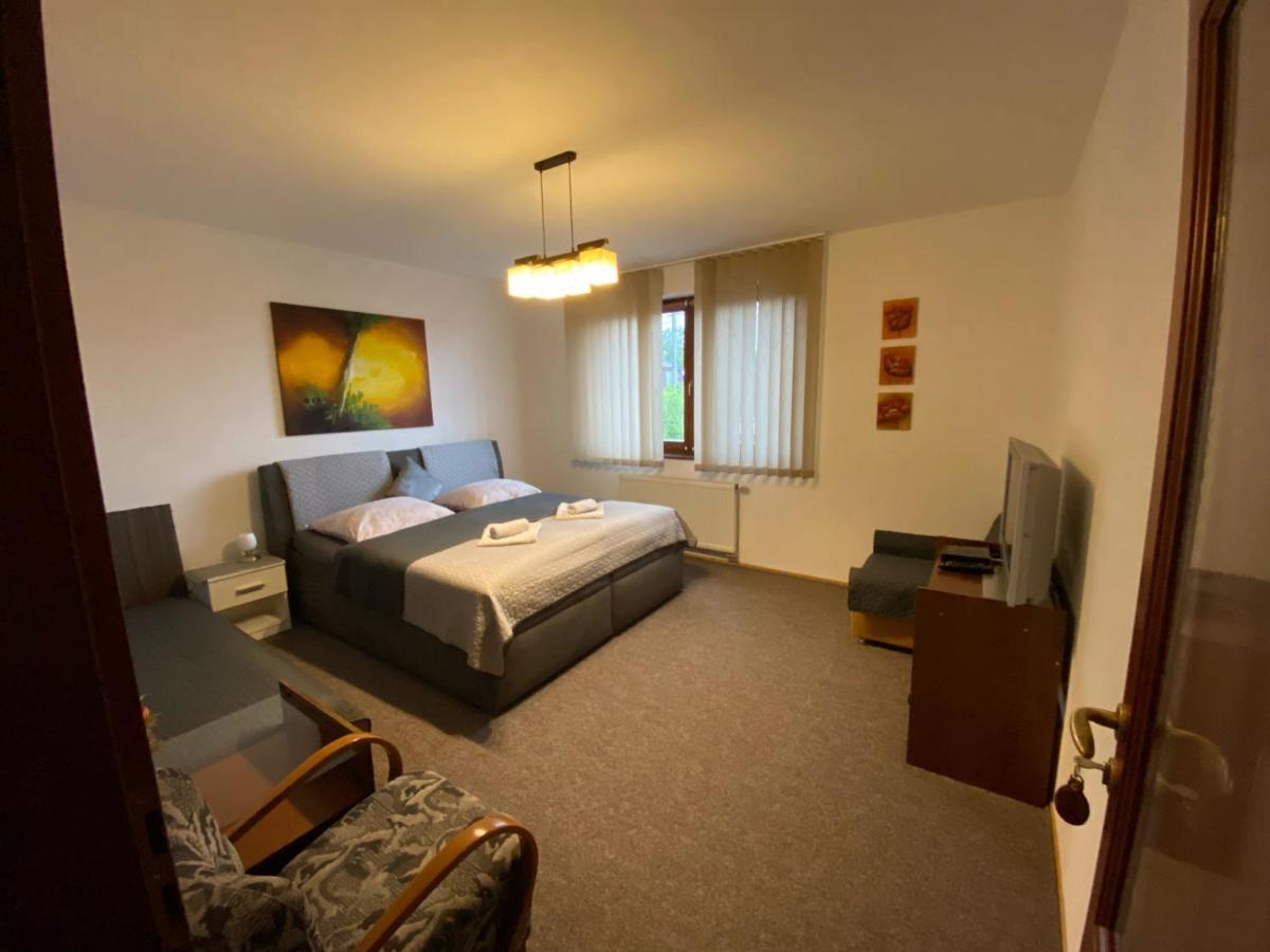 Brezno 2 Izbovy Apartman Sabi Eksteriør billede