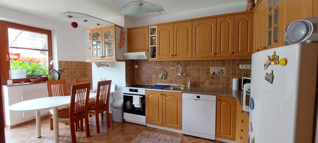 Brezno 2 Izbovy Apartman Sabi Eksteriør billede