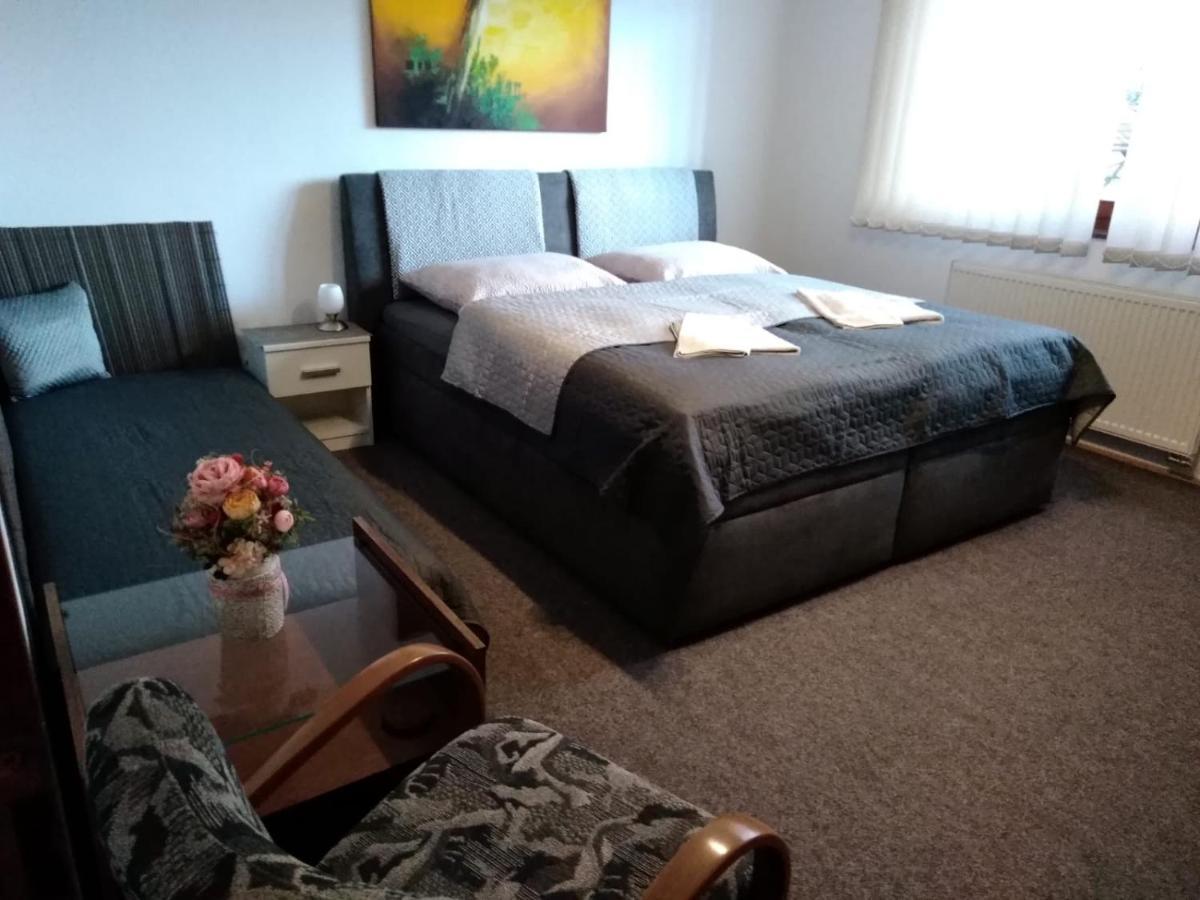 Brezno 2 Izbovy Apartman Sabi Eksteriør billede